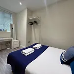 Hazelnut Seaview One Bedroom Bn141Kin05